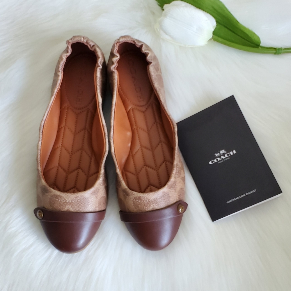 🎀Coach Flat Shoes Size 7 - Picture 8 of 10